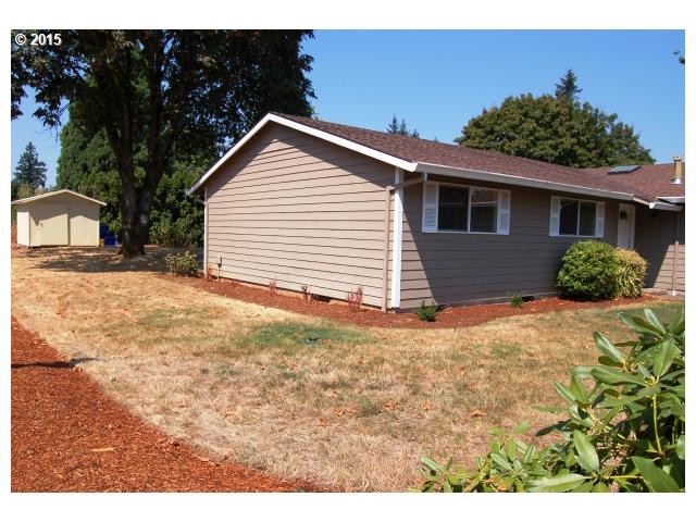 910 South South End Road Oregon City, OR 97045 - Photo 16 of 16 Yard