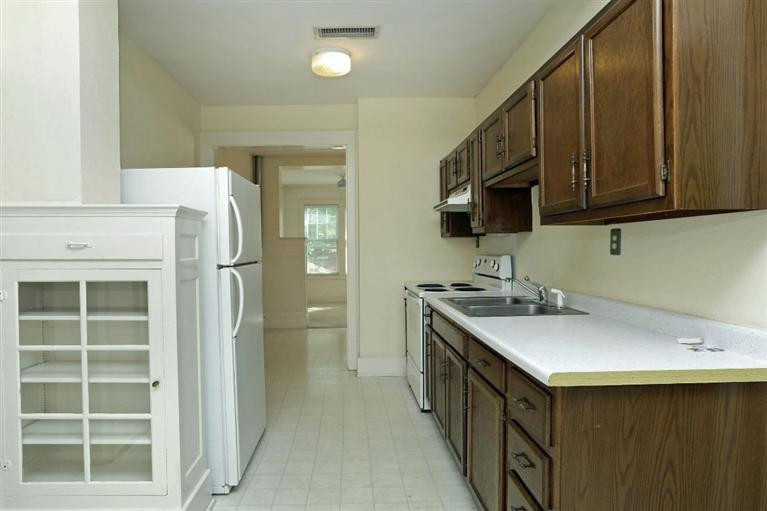 203 Sycamore Road Lexington, KY 40502 - Photo 11 of 24 Photo 11
