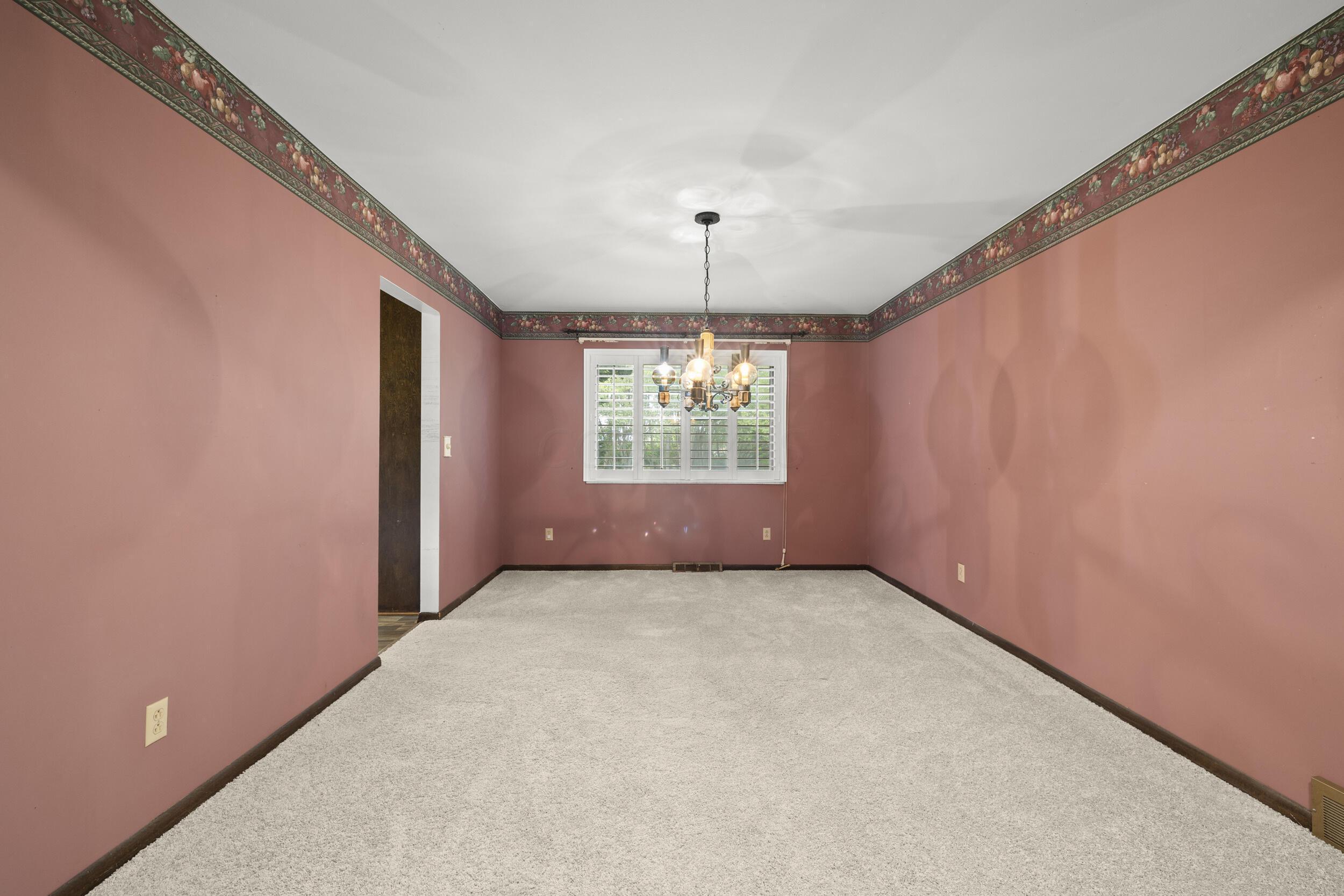7202 Winchester Road Northwest Carroll, OH 43112 - Photo 17 of 52 17_dining room 01