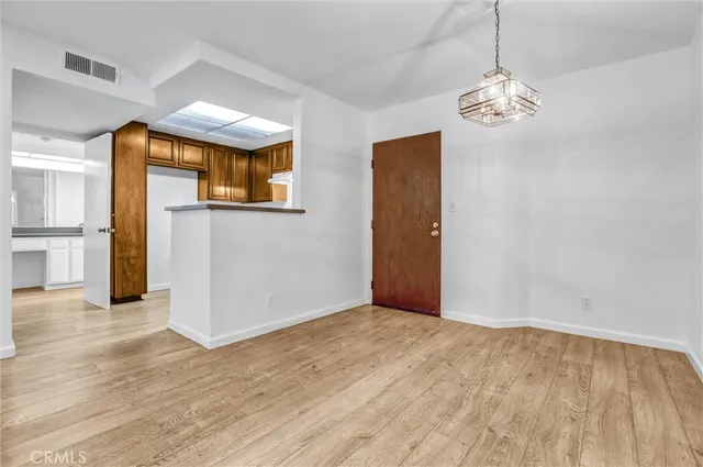 $2,450 | 22100 Burbank Boulevard, Unit 130C, Woodland Hills, CA 91367