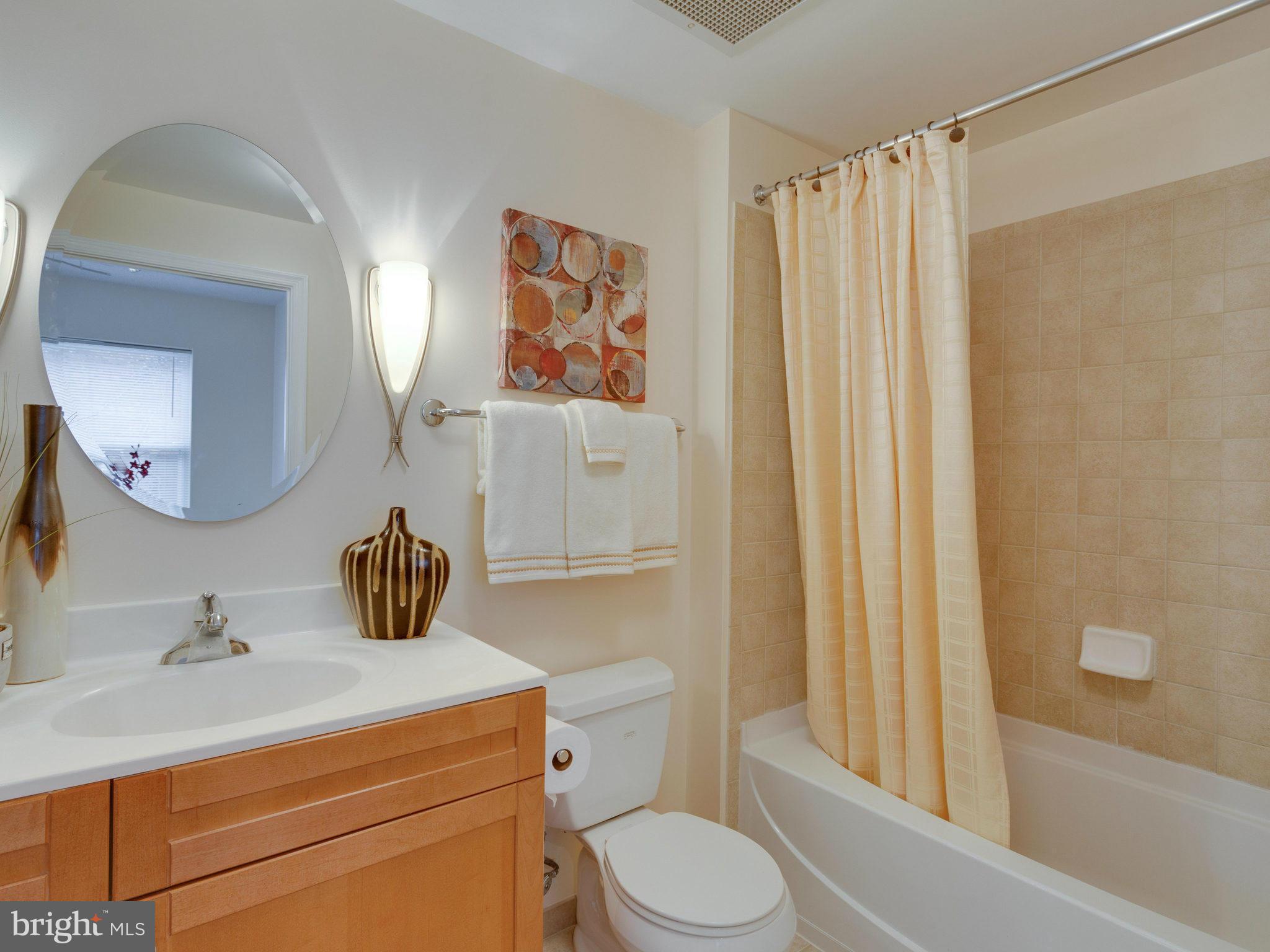 1111 11th Street Northwest, Unit 510 Washington, DC 20001 - Photo 25 of 28 Bathroom