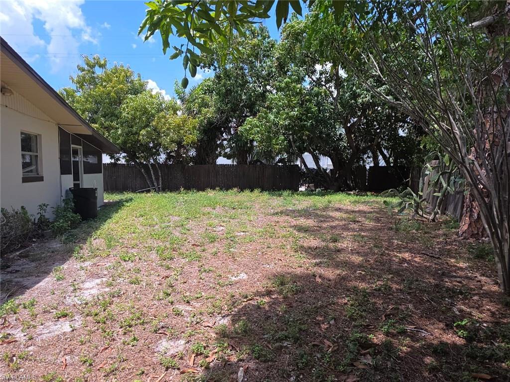2103 Unity Avenue Fort Myers, FL 33901 - Photo 33 of 40 a view of backyard with green space