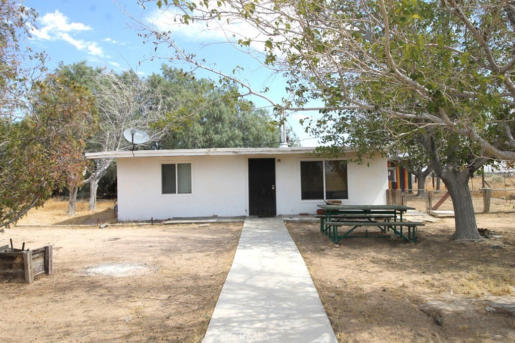 21212 Rainbow Road Hinkley, CA 92347 - Photo 1 of 32