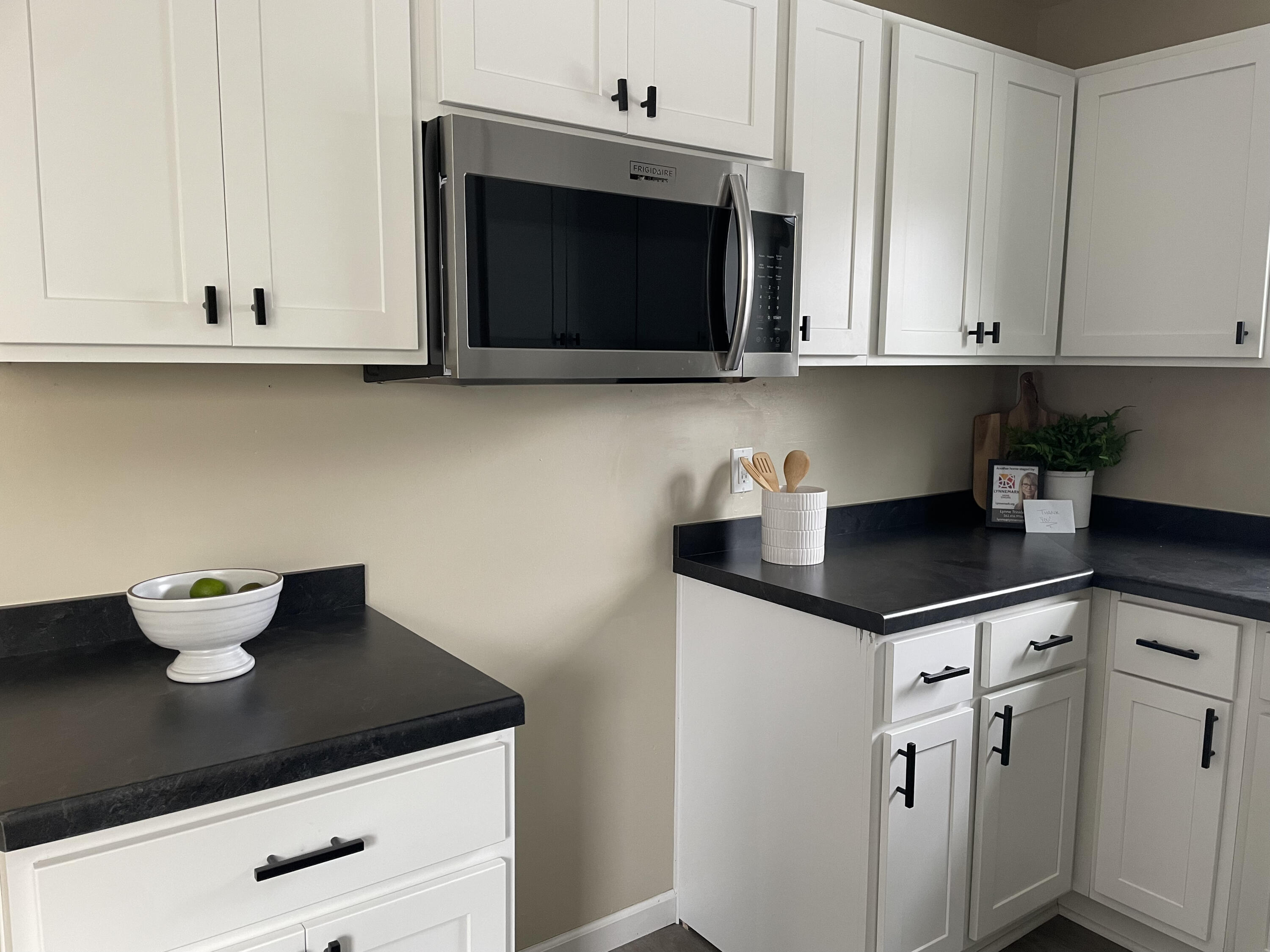 4872 North 63rd Street Milwaukee, WI 53218 - Photo 6 of 20 img_4743_55041737073_o