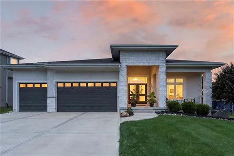 $750,000 | 12000 West 184th Street, Overland Park, KS 66013