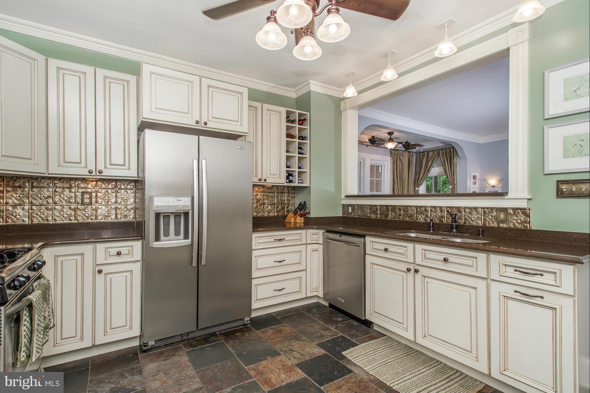 5005 Roland Avenue Baltimore, MD 21210 - Photo 13 of 30 Kitchen
