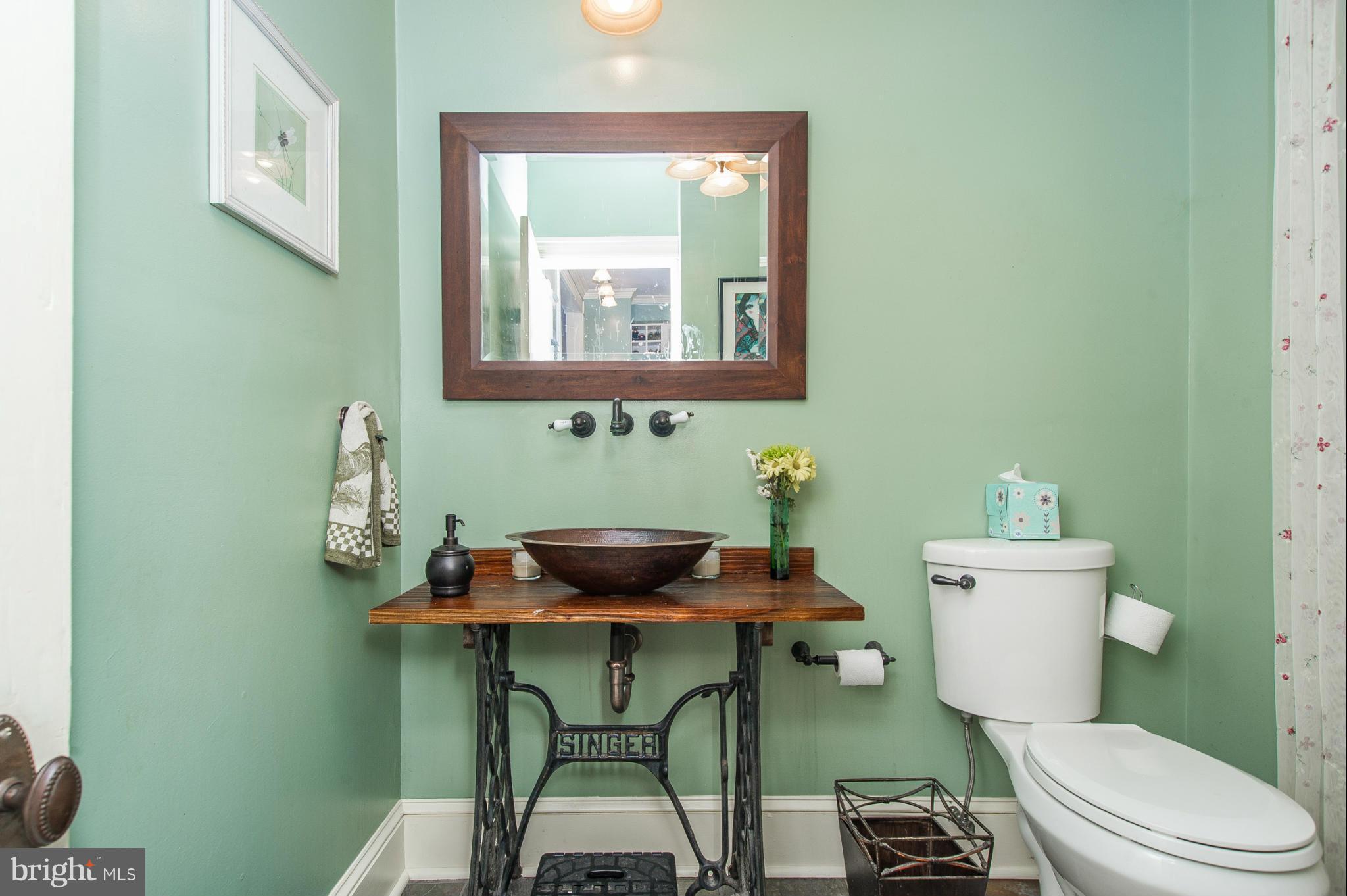 5005 Roland Avenue Baltimore, MD 21210 - Photo 15 of 30 Bath