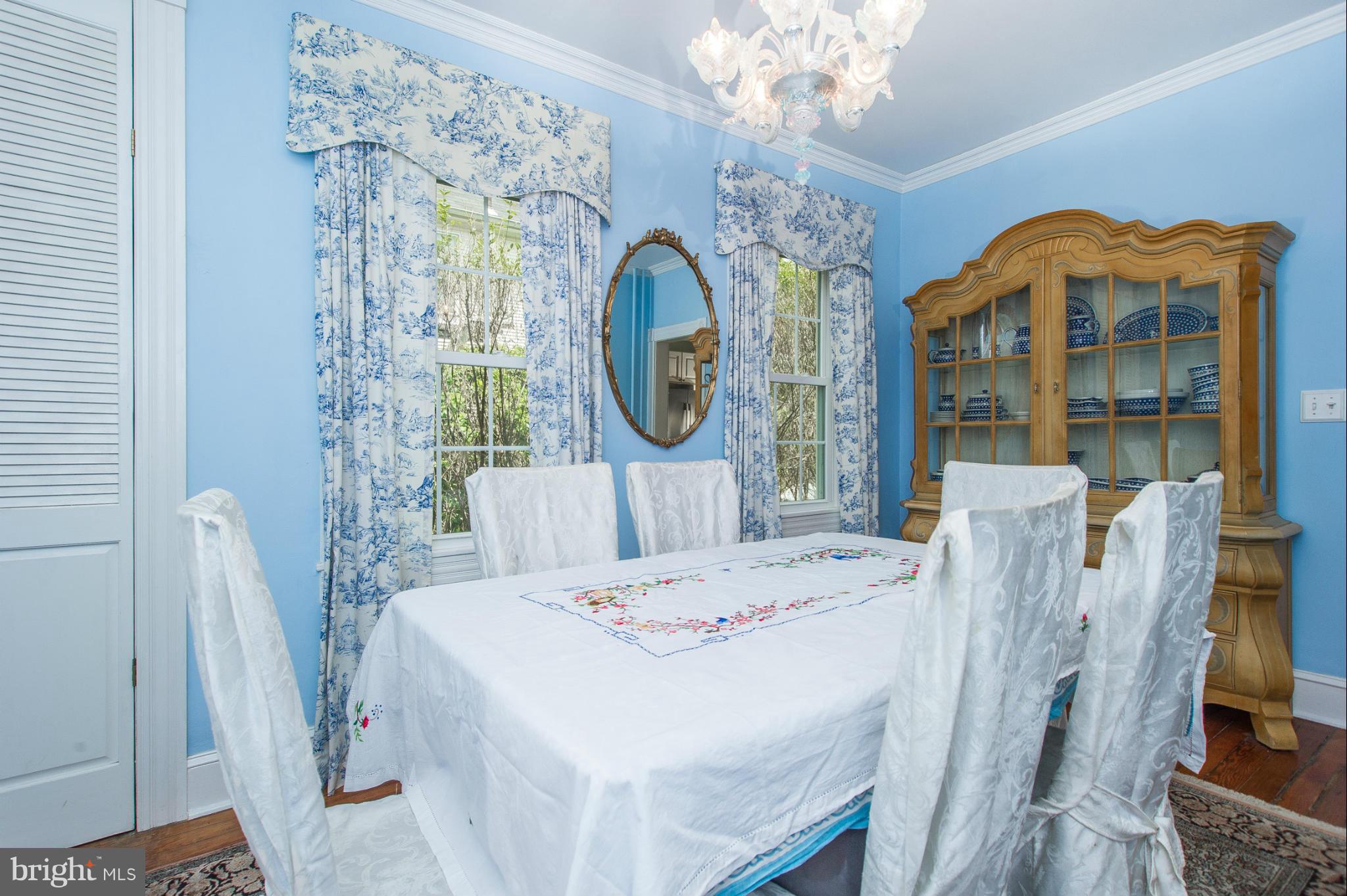 5005 Roland Avenue Baltimore, MD 21210 - Photo 10 of 30 Dining Room