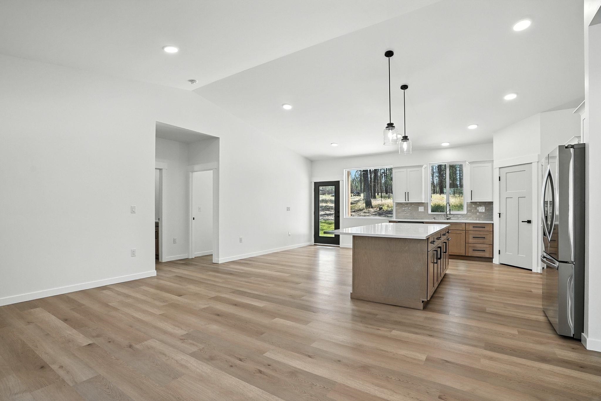 13394 East Bridges Road Elk, WA 99009 - Photo 7 of 40