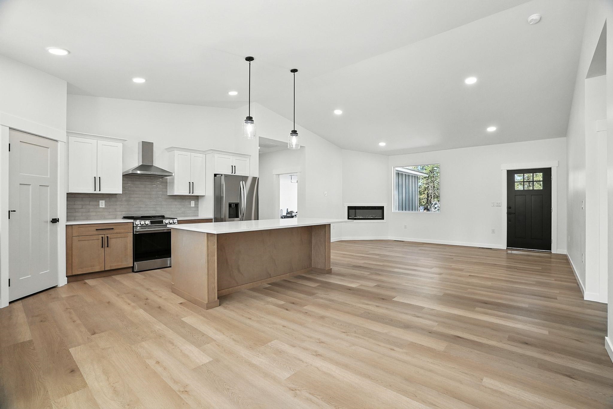 13394 East Bridges Road Elk, WA 99009 - Photo 8 of 40