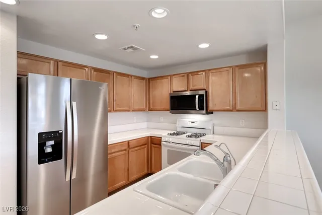 $310,000 | 2325 Windmill Parkway, Unit 1512, Henderson, NV 89074