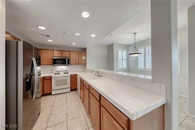 $310,000 | 2325 Windmill Parkway, Unit 1512, Henderson, NV 89074