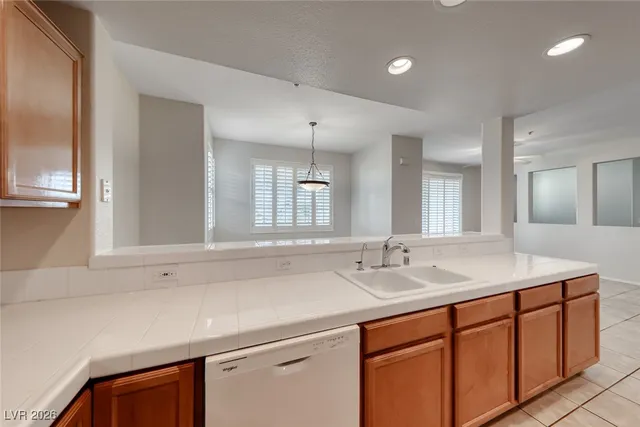 $310,000 | 2325 Windmill Parkway, Unit 1512, Henderson, NV 89074