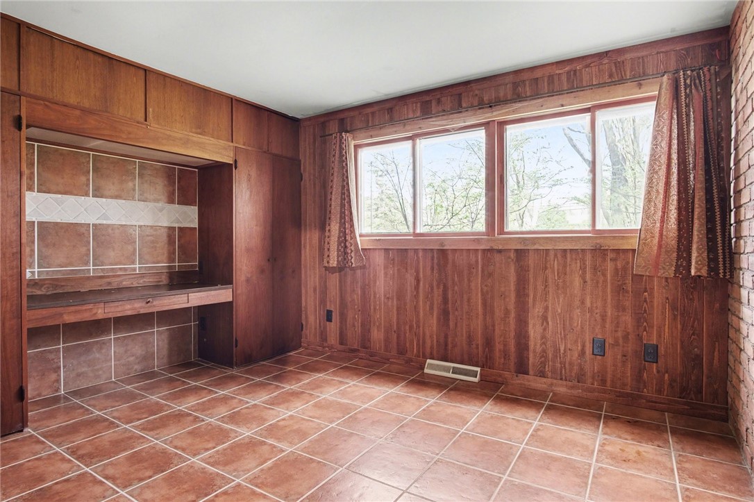 295 Elmgrove Road Greece, NY 14626 - Photo 11 of 27