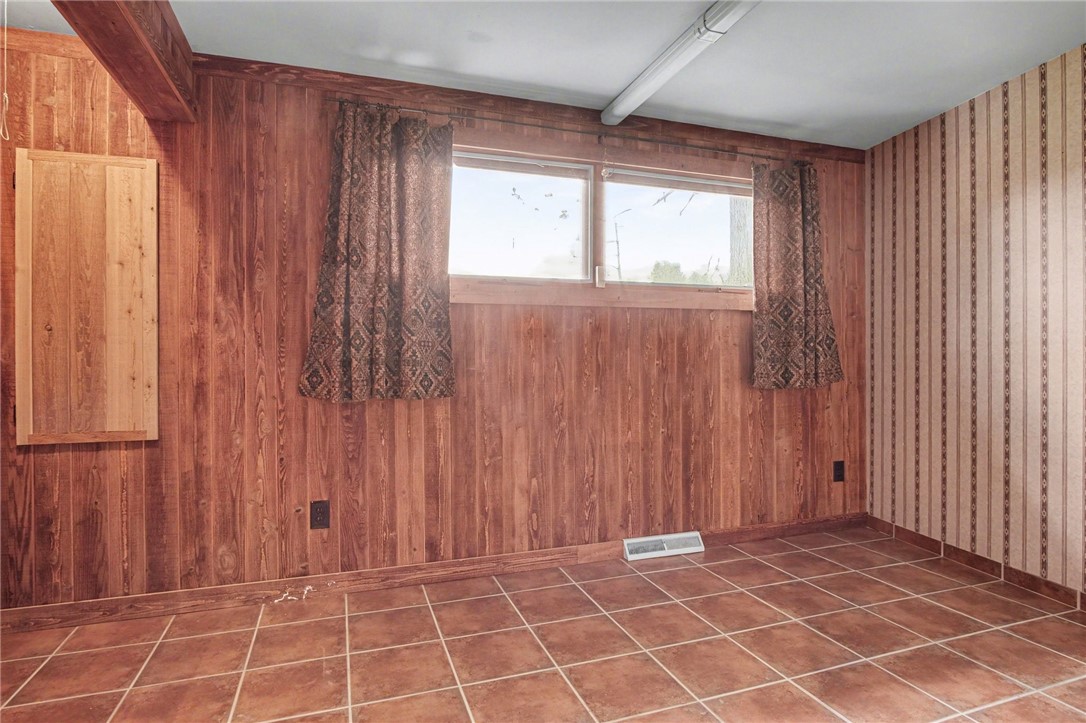 295 Elmgrove Road Greece, NY 14626 - Photo 13 of 27