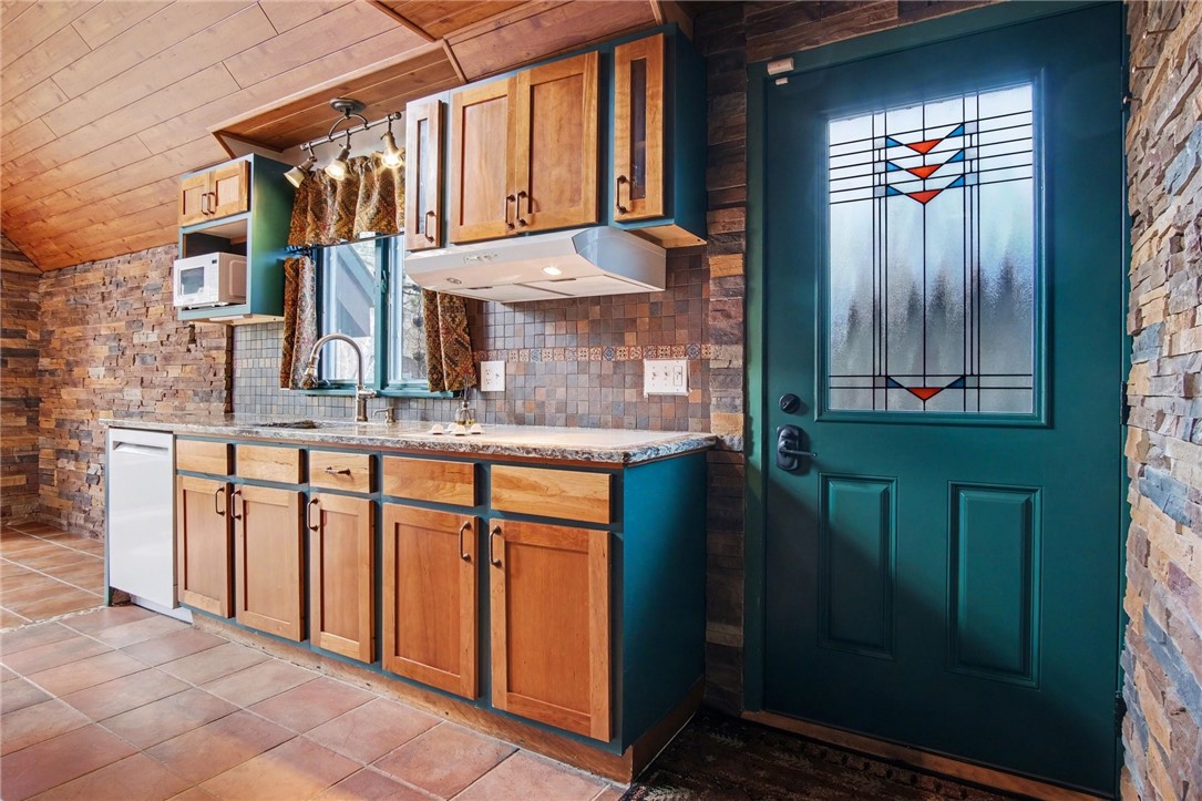 295 Elmgrove Road Greece, NY 14626 - Photo 3 of 27