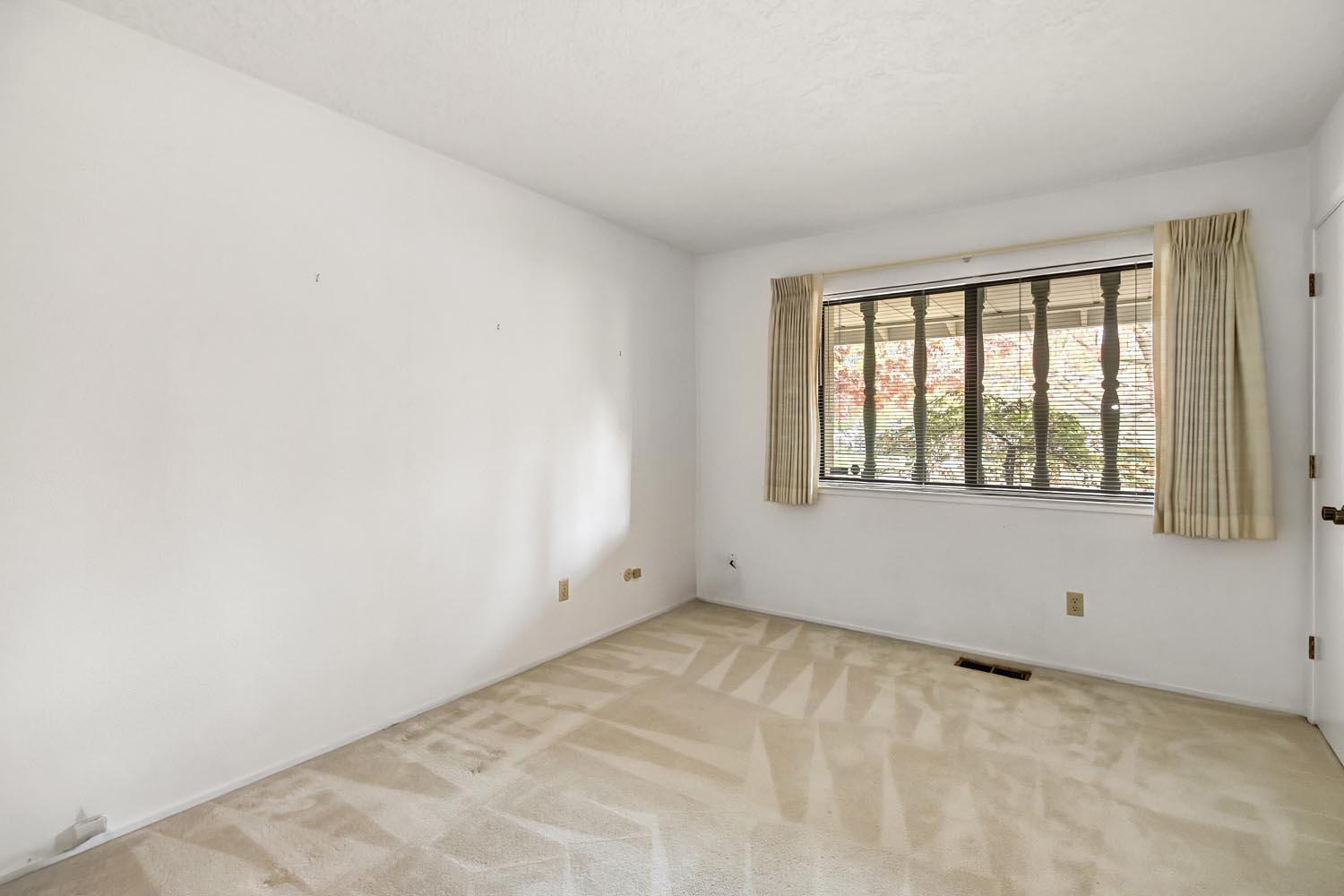 2964 Marco Way Carmichael, CA 95608 - Photo 34 of 49 an empty room with a window