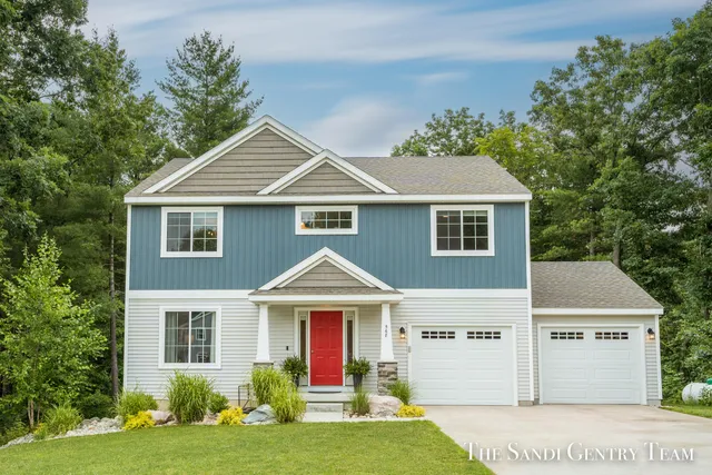 $349,900 | 568 River Hills Drive, Newaygo, MI 49337