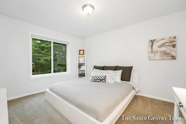 $349,900 | 568 River Hills Drive, Newaygo, MI 49337