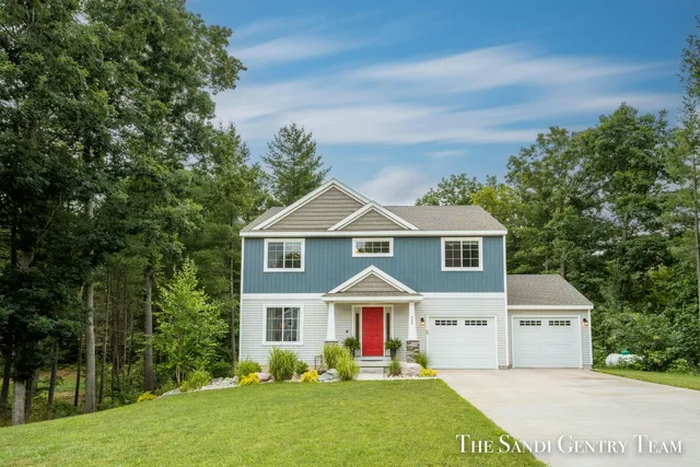 $349,900 | 568 River Hills Drive, Newaygo, MI 49337