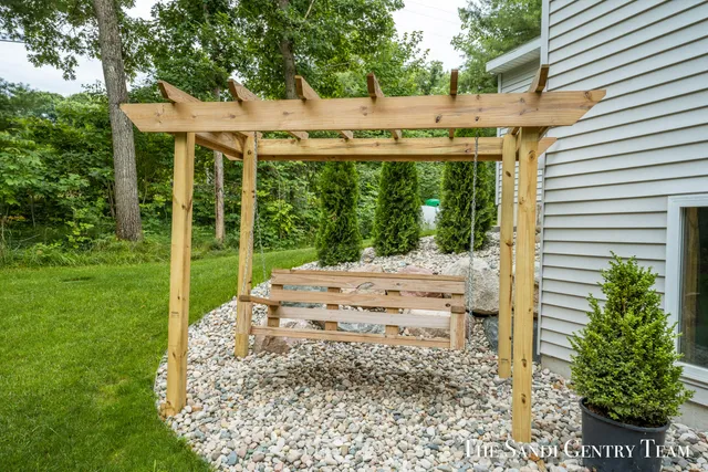 $349,900 | 568 River Hills Drive, Newaygo, MI 49337