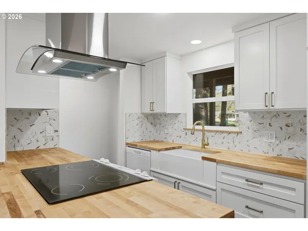 $405,000 | 18640 Southeast Yamhill Circle, Portland, OR 97233