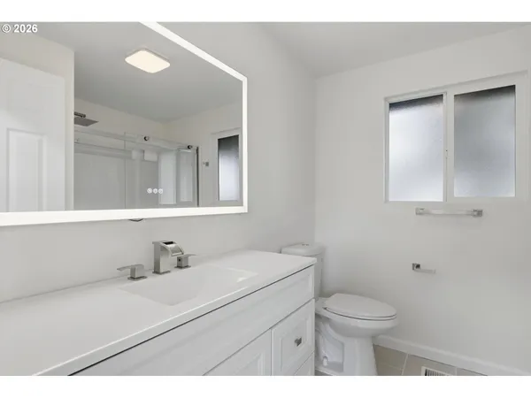 $405,000 | 18640 Southeast Yamhill Circle, Portland, OR 97233