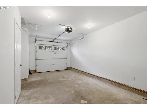 $405,000 | 18640 Southeast Yamhill Circle, Portland, OR 97233