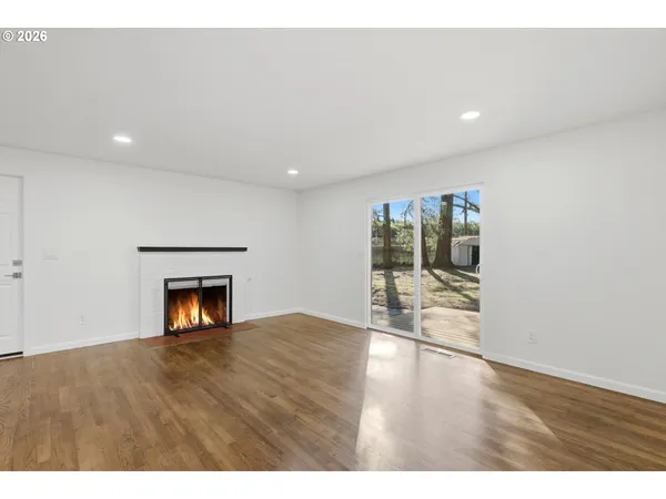 $405,000 | 18640 Southeast Yamhill Circle, Portland, OR 97233