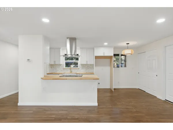 $405,000 | 18640 Southeast Yamhill Circle, Portland, OR 97233