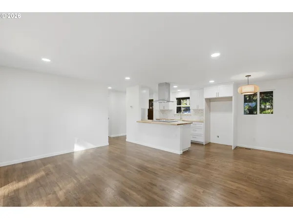 $405,000 | 18640 Southeast Yamhill Circle, Portland, OR 97233