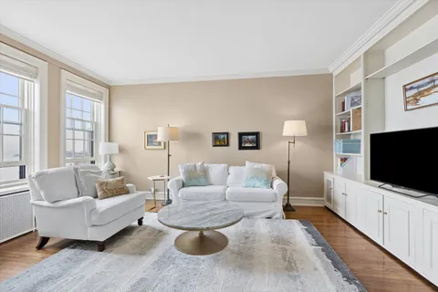 $1,100,000 | 1120 North Lake Shore Drive, Unit 16B, Chicago, IL 60611