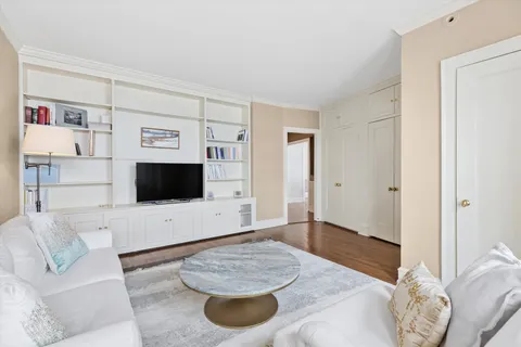 $1,100,000 | 1120 North Lake Shore Drive, Unit 16B, Chicago, IL 60611