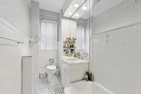 $1,100,000 | 1120 North Lake Shore Drive, Unit 16B, Chicago, IL 60611