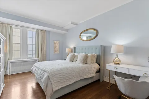 $1,100,000 | 1120 North Lake Shore Drive, Unit 16B, Chicago, IL 60611