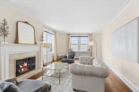 $1,100,000 | 1120 North Lake Shore Drive, Unit 16B, Chicago, IL 60611