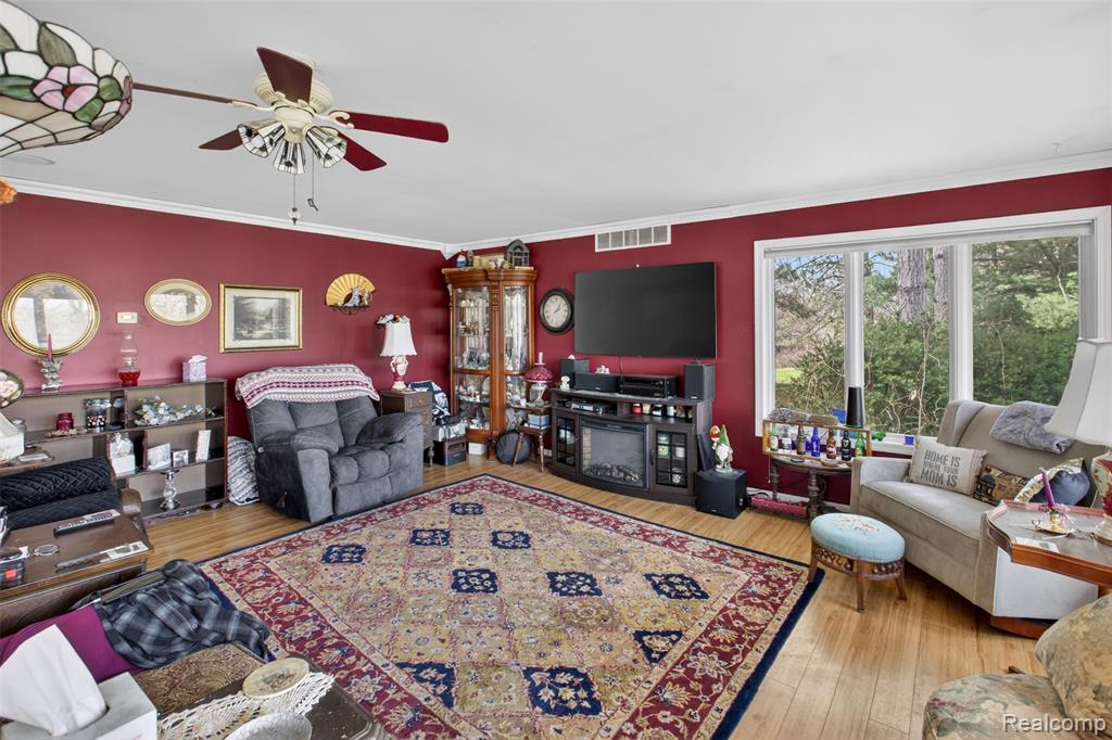 8197 Irish Road Millington, MI 48746 - Photo 13 of 58