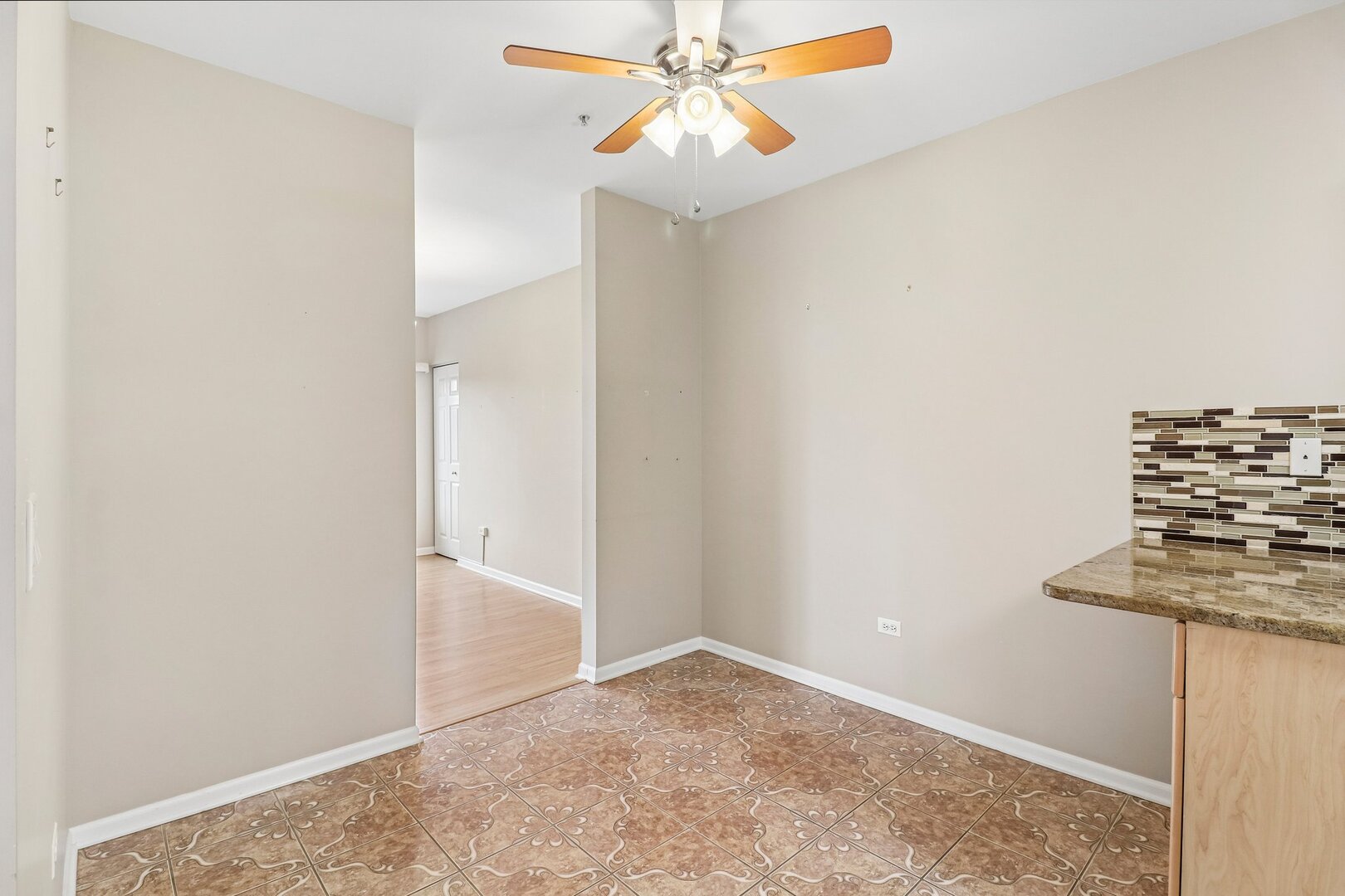 860 Weidner Road, Unit 404 Buffalo Grove, IL 60089 - Photo 13 of 34 Gallery Image 13