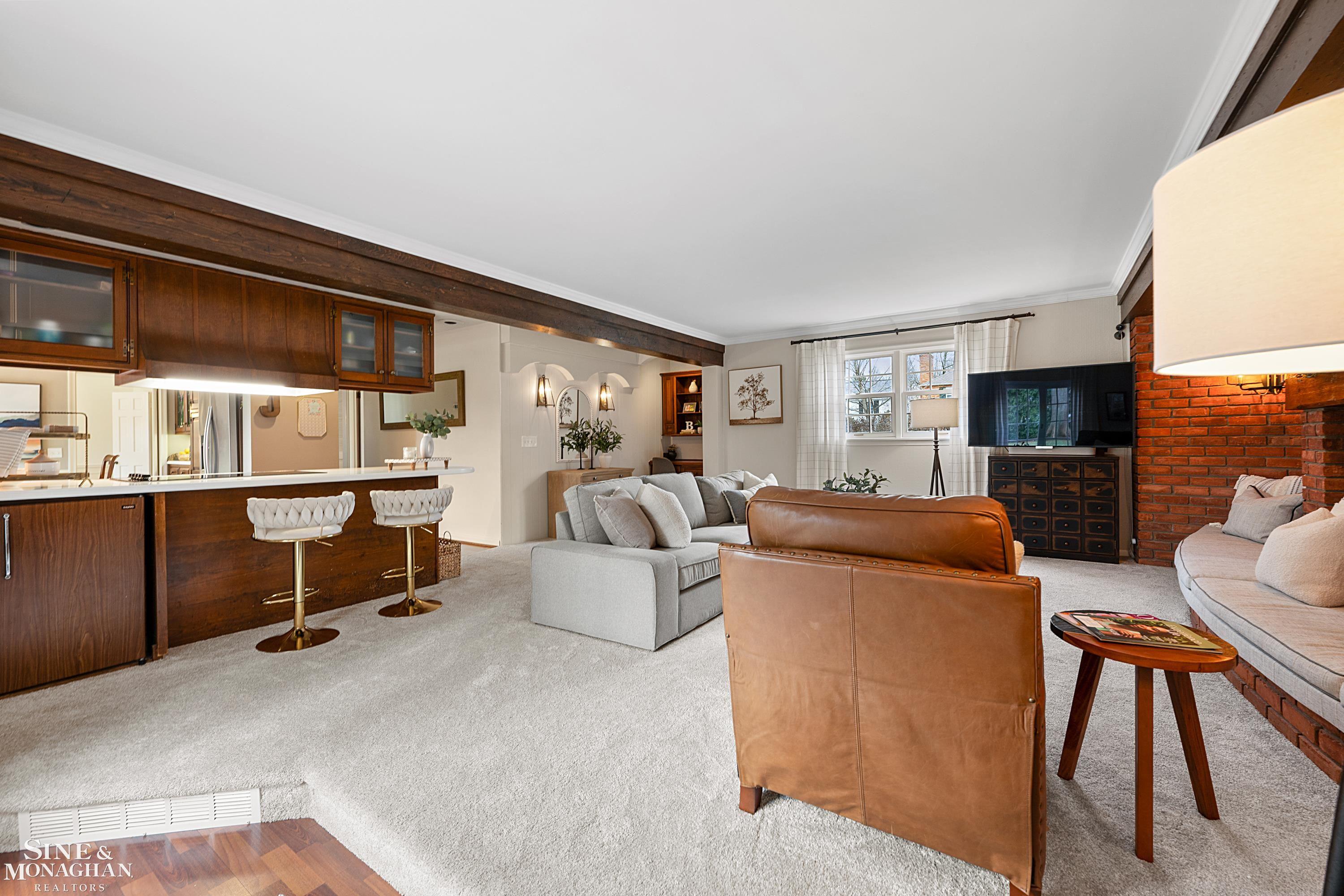 255 Cloverly Road Grosse Pointe, MI 48236 - Photo 19 of 70 50137744-dd66adae-2a06-4a55-a9ec-72c2887b6d42.JPG