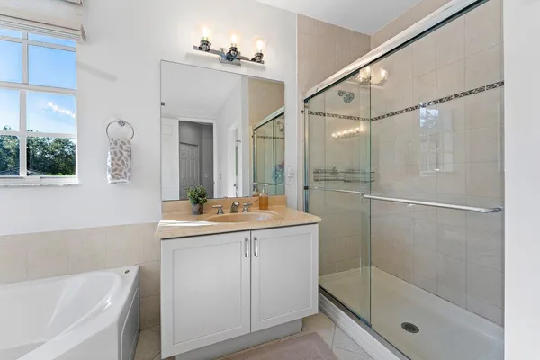 $1,599,000 | 149 Via Catalunha, Jupiter, FL 33458