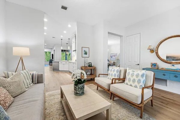 $1,599,000 | 149 Via Catalunha, Jupiter, FL 33458