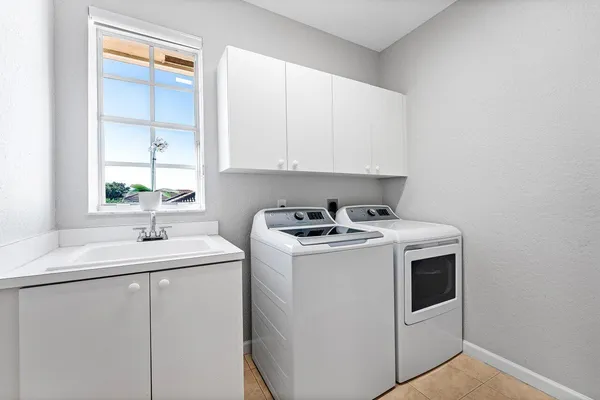 $1,599,000 | 149 Via Catalunha, Jupiter, FL 33458