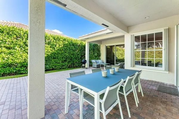 $1,599,000 | 149 Via Catalunha, Jupiter, FL 33458