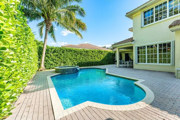 $1,599,000 | 149 Via Catalunha, Jupiter, FL 33458