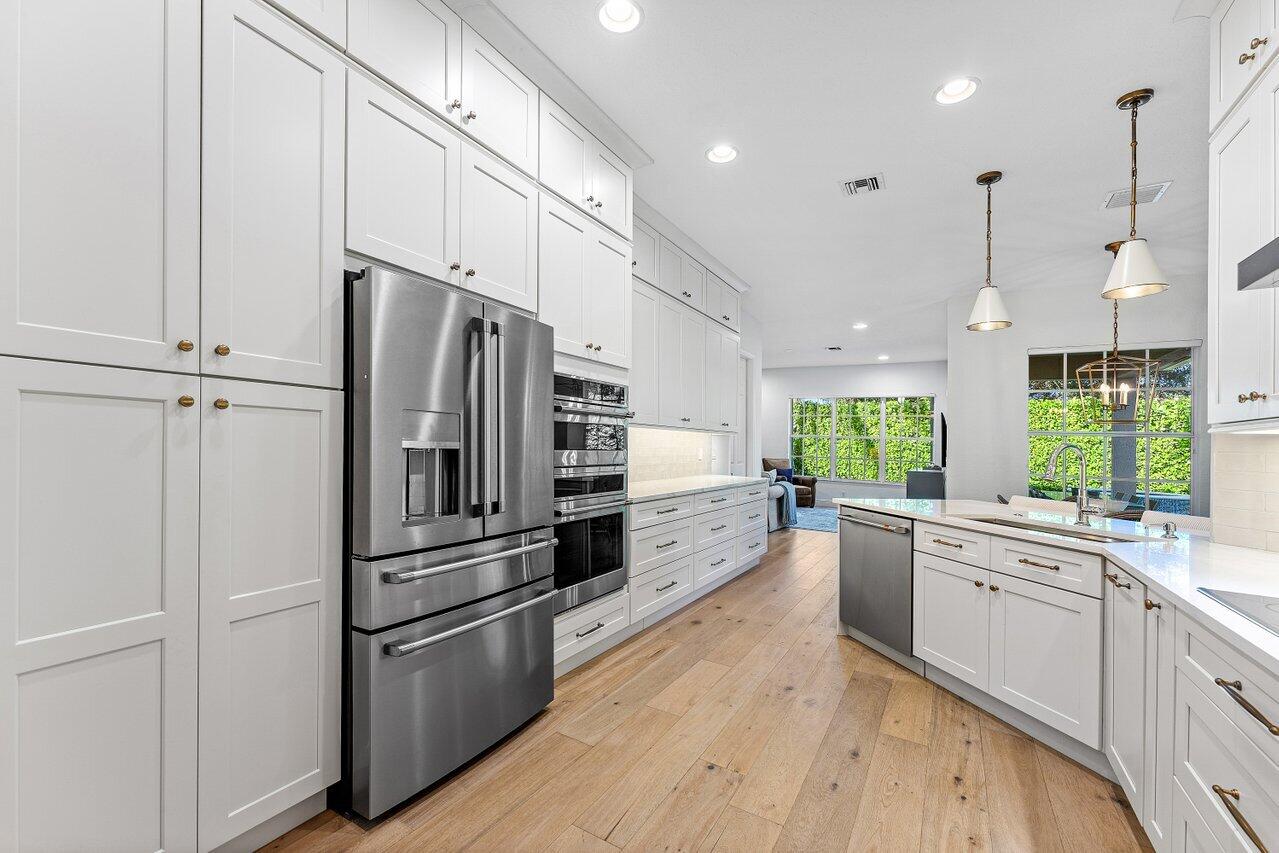 149 Via Catalunha Jupiter, FL 33458 - Photo 8 of 60 010-149ViaCatalunha-Jupiter-FL-33458-SMA