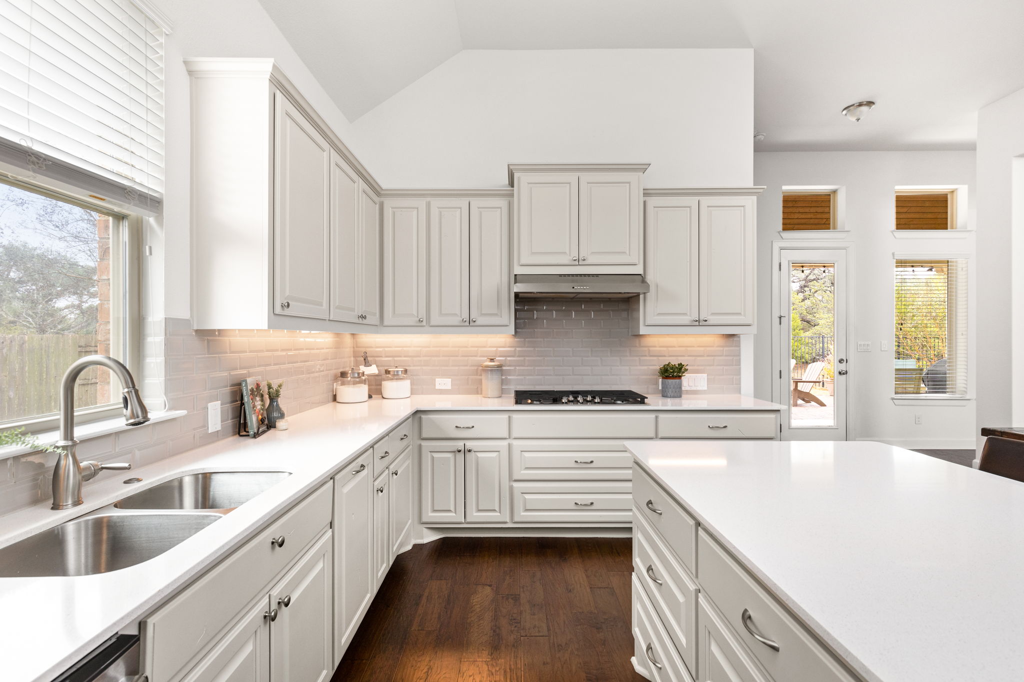 144 Cats Eye Cove Dripping Springs, TX 78620 - Photo 8 of 31 Abundant cabinetry provides excellent storage and organization.