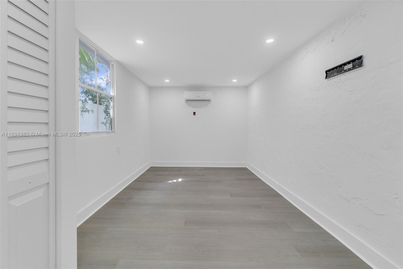 508 Northwest 11th Street, Unit 1 Miami, FL 33136 - Photo 14 of 33