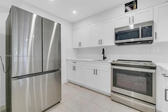 $2,390 | 508 Northwest 11th Street, Unit 1, Miami, FL 33136