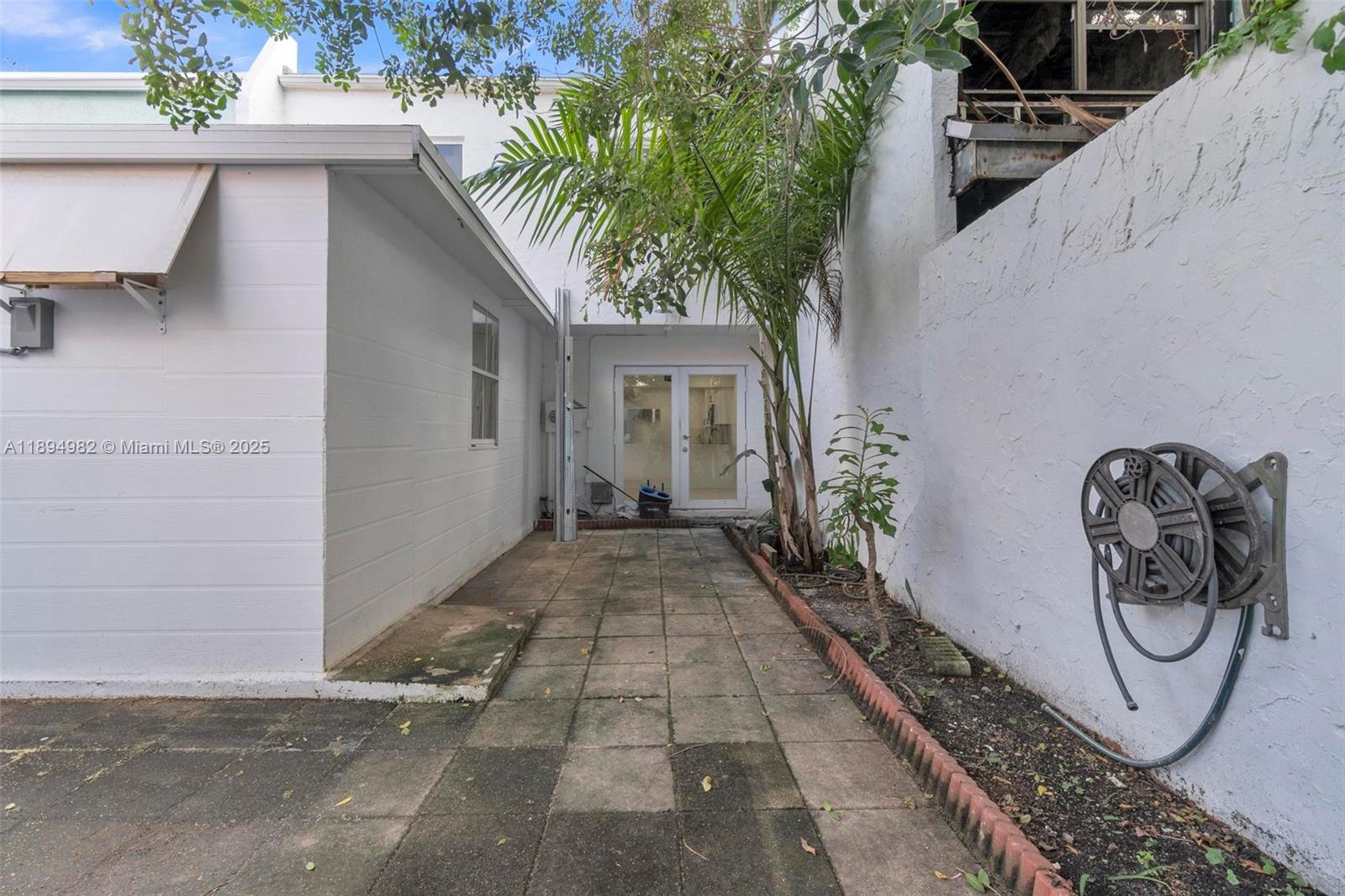 508 Northwest 11th Street, Unit 1 Miami, FL 33136 - Photo 24 of 33