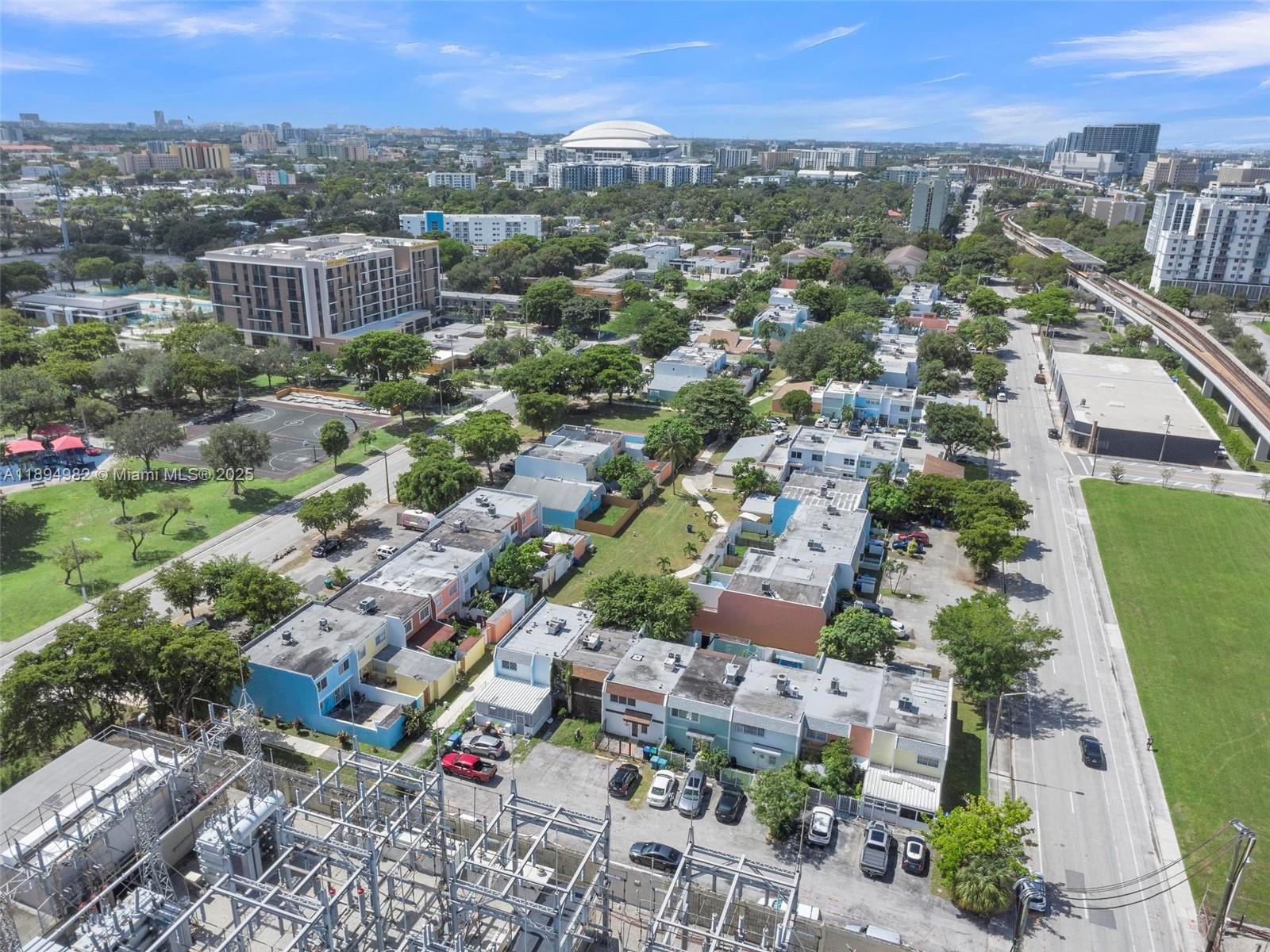 508 Northwest 11th Street, Unit 1 Miami, FL 33136 - Photo 29 of 33